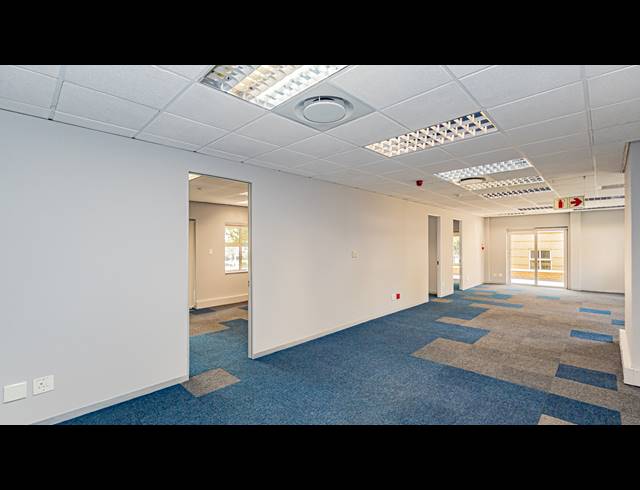 315M² OFFICE TO LET IN FERNDALE